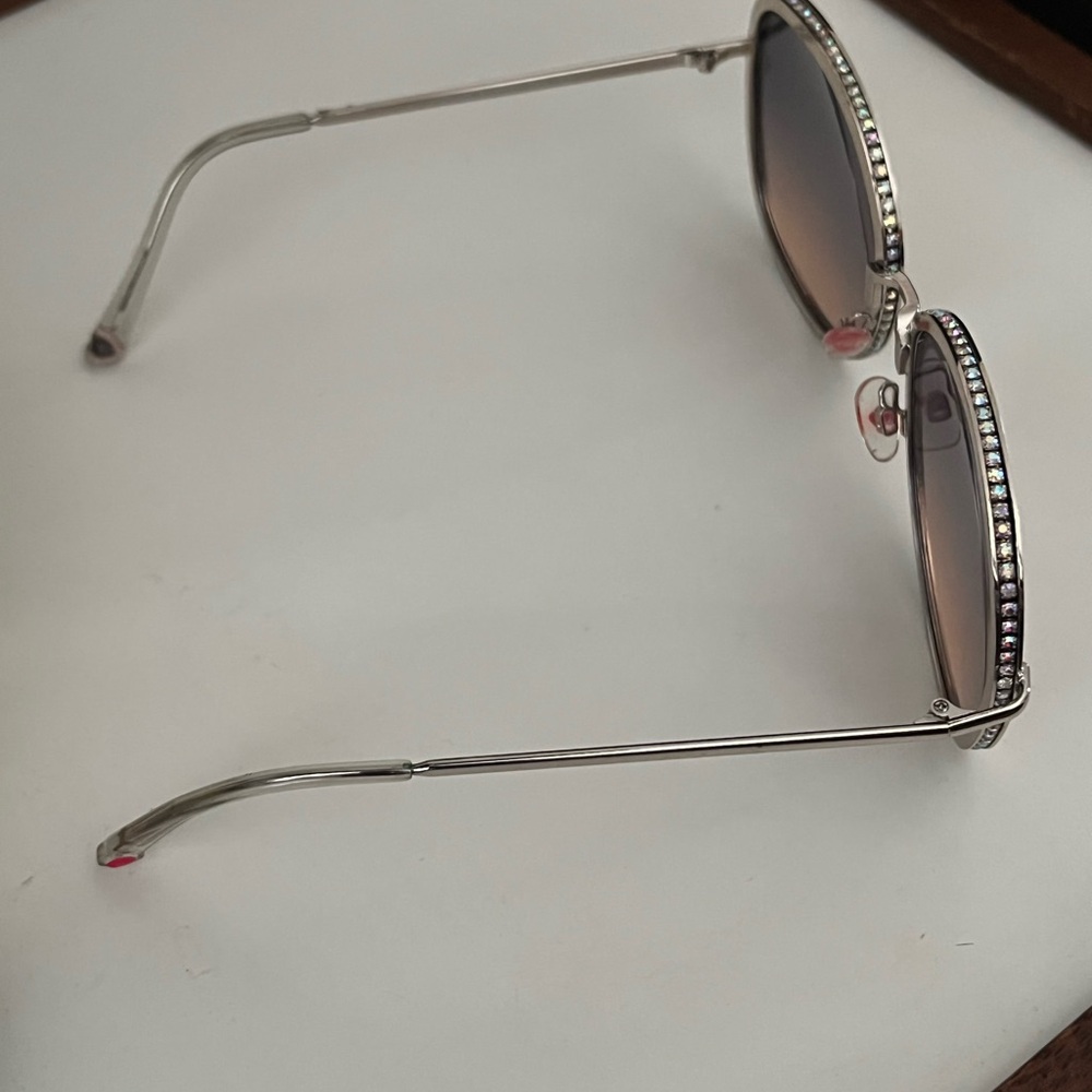 Betsy Johnson Sunglasses - Picture 5 of 8